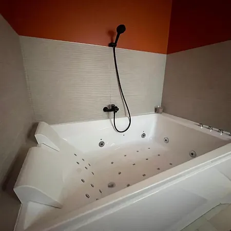 Gite Avec Jacuzzi Pour 14 Personnes, Lacs, Vignobles Proche Kaysersberg Lapoutroie